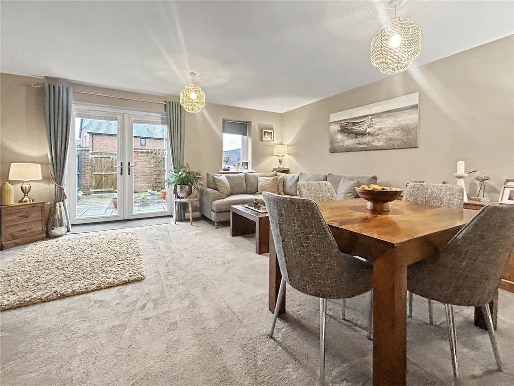 Sitting/Dining Room