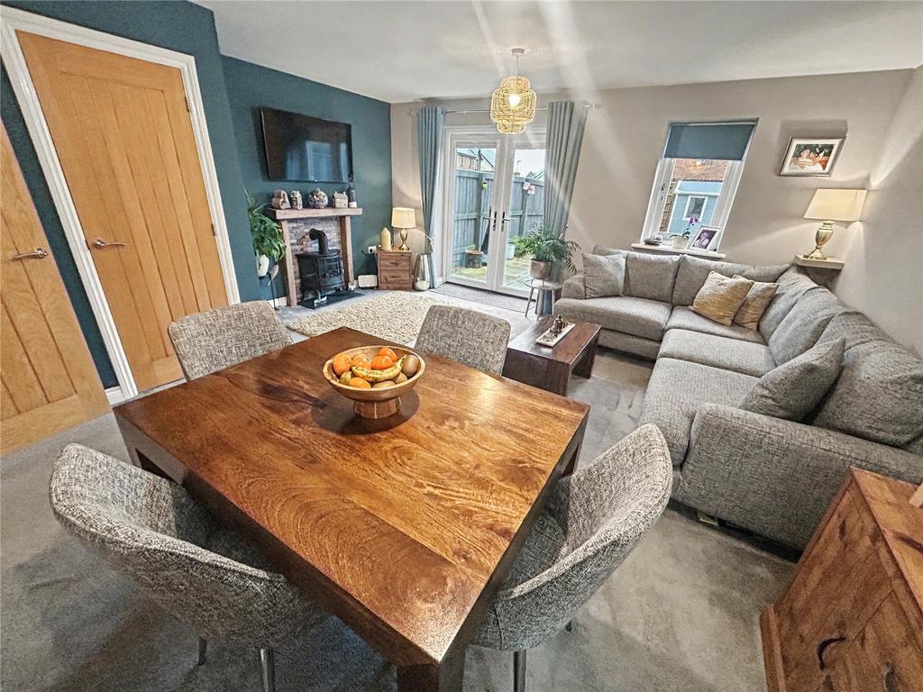 Sitting/Dining Room