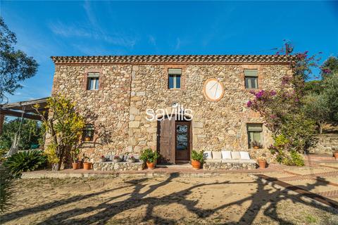 3 bedroom farm house, House For Sale In Girona, Girona, Barcelona