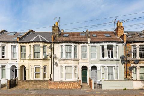Townmead Road, Sands End, London, SW6