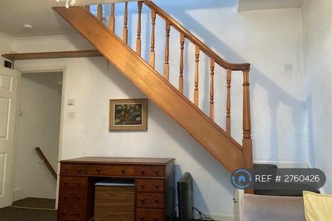 2 bedroom maisonette to rent, Hereford Road, London, W2