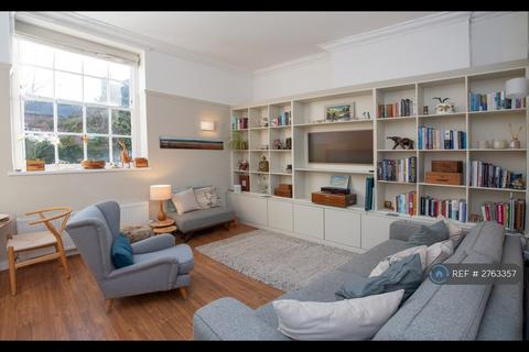 2 bedroom terraced house to rent, St. Margarets Mews, Durham, DH1