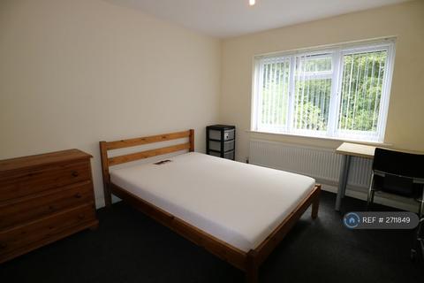 3 bedroom flat to rent, Shaftesbury Road, Canterbury, CT2