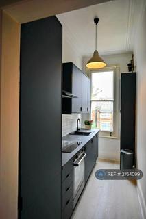 2 bedroom flat to rent, The Avenue, London, W13