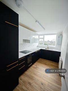 3 bedroom flat to rent, Boyn Valley Road, Maidenhead, SL6