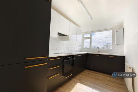 3 bedroom flat to rent, Boyn Valley Road, Maidenhead, SL6