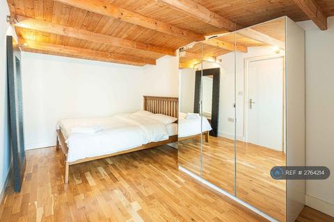 2 bedroom flat to rent, Heathstan Road, London, W12