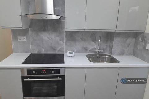 2 bedroom flat to rent, Belmont Road, London, N17