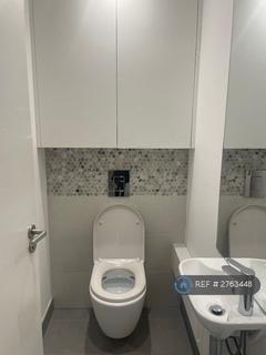 3 bedroom flat to rent, Dorset House, London, NW10