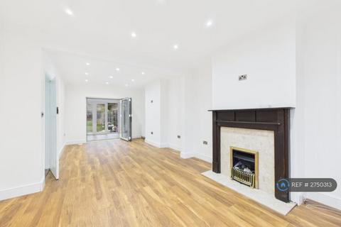 3 bedroom semi-detached house to rent, Langkey Roaf, Slough, SL3