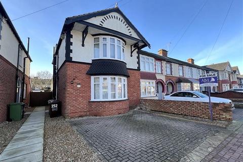 3 bedroom end of terrace house for sale - Hawthorn Crescent, Portsmouth PO6