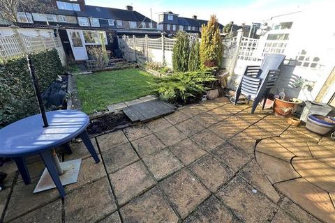 3 bedroom end of terrace house for sale, Hawthorn Crescent, Portsmouth PO6