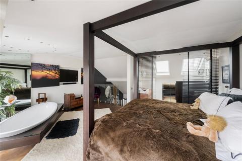 4 bedroom end of terrace house for sale, Upper Richmond Road, London