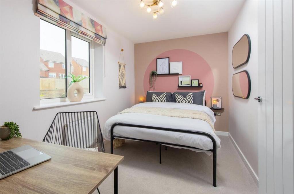 Bedroom 2.png