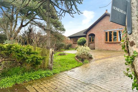 3 bedroom bungalow for sale - Chale Street, Chale Green, Ventnor