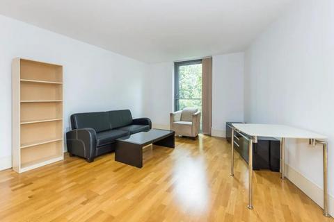 2 bedroom flat to rent, Stadium Mews, London N5