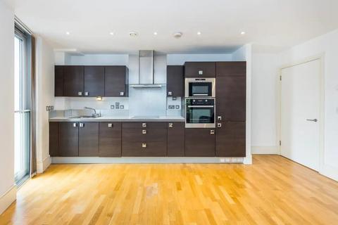 2 bedroom flat to rent, Stadium Mews, London N5