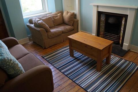 undefined, Jamaica Street, first floor left, AB25