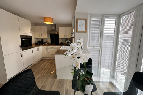 3 bedroom detached house to rent, Methley, Leeds LS26