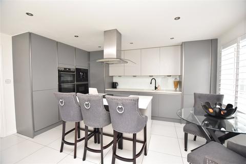 4 bedroom semi-detached house for sale, Alder Road, Whinmoor, Leeds, West Yorkshire