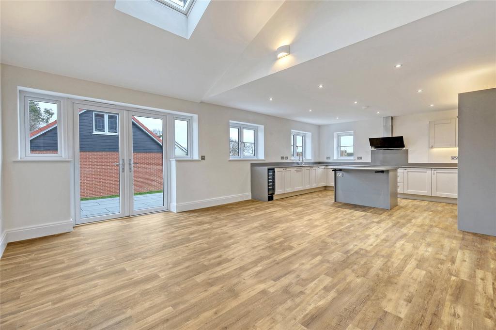 Larcombe Mews