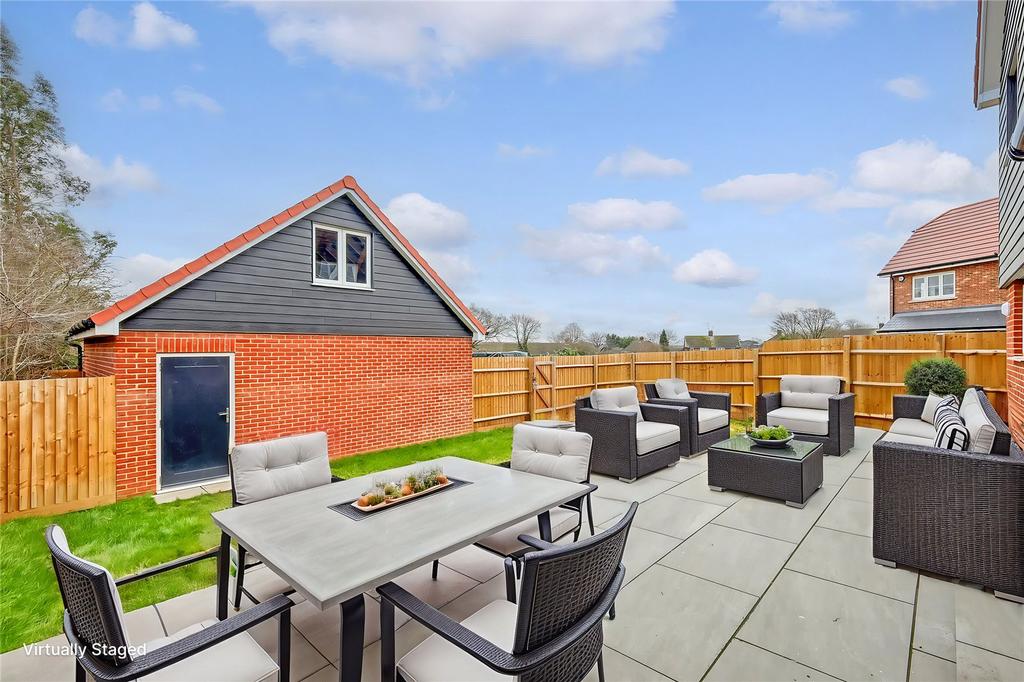 Larcombe Mews