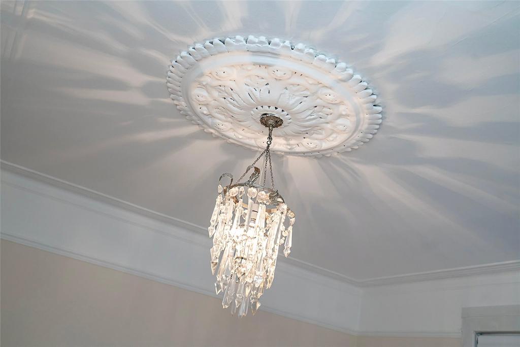 Bed 1 Ceiling Rose