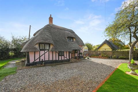 2 bedroom detached house for sale, Keers Green, Nr Great Dunmow, Essex, CM6