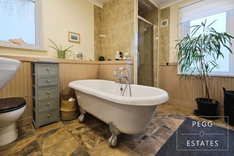 3 bedroom terraced house for sale, Forest Road, Torquay