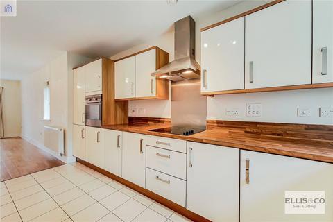 2 bedroom apartment for sale, Golden Manor, London, W7