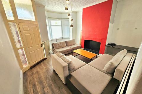 2 bedroom terraced house to rent, Wash Lane, Bury, Greater Manchester, BL9