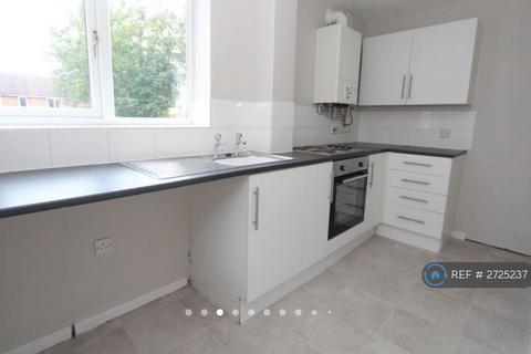 2 bedroom end of terrace house to rent, Foxdale Drive, Brierley Hill, DY5