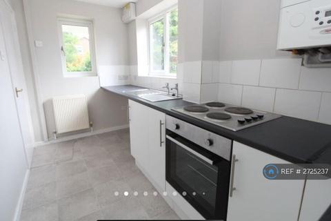 2 bedroom end of terrace house to rent, Foxdale Drive, Brierley Hill, DY5