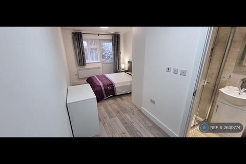undefined, Doncaster Drive, Northolt London, UB5