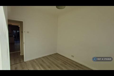 3 bedroom terraced house to rent, Heidelberg Road, Portsmouth, PO4