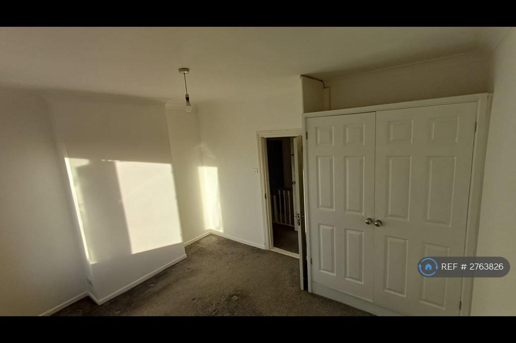 Master Bedroom With Double Wardrobe
