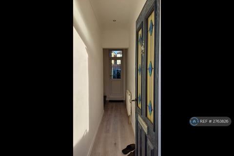 3 bedroom terraced house to rent, Heidelberg Road, Portsmouth, PO4