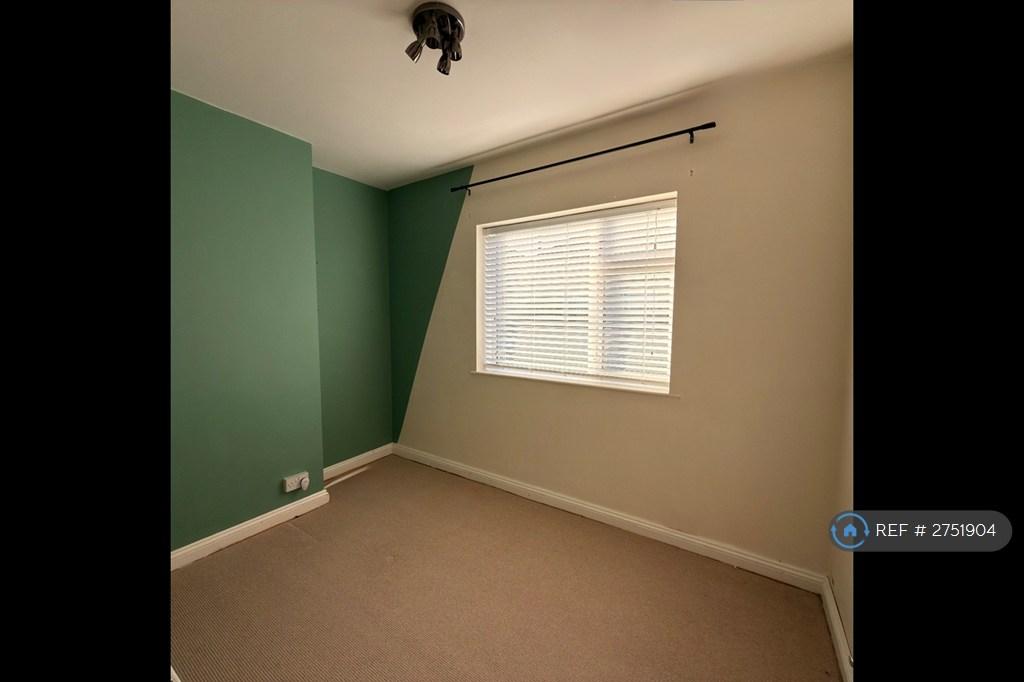 2nd Bedroom