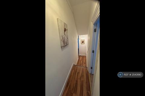 2 bedroom flat to rent, London, London, N4