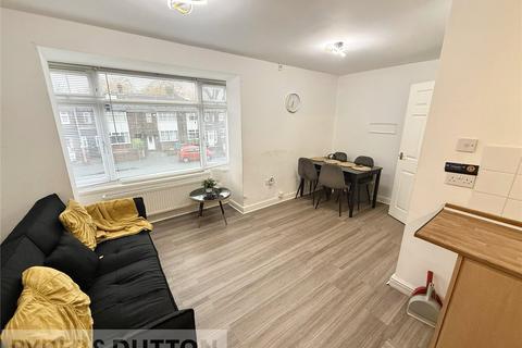 3 bedroom end of terrace house to rent, Woodlands Road, Manchester, Greater Manchester, M8