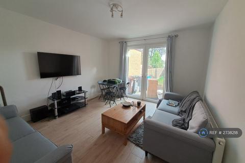 4 bedroom semi-detached house to rent, Finchley Road, Manchester, M14