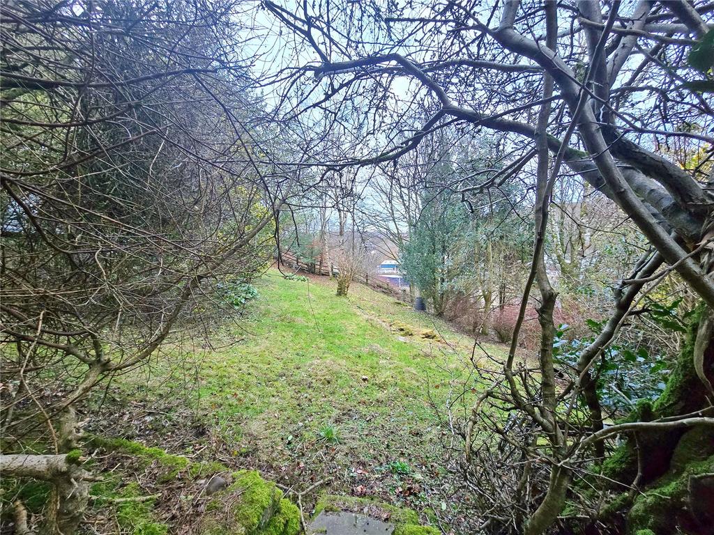 Large Gardens