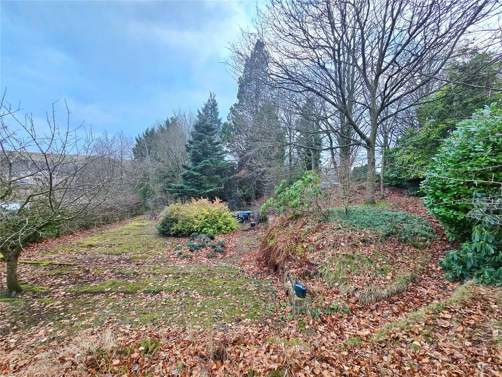 Large Gardens