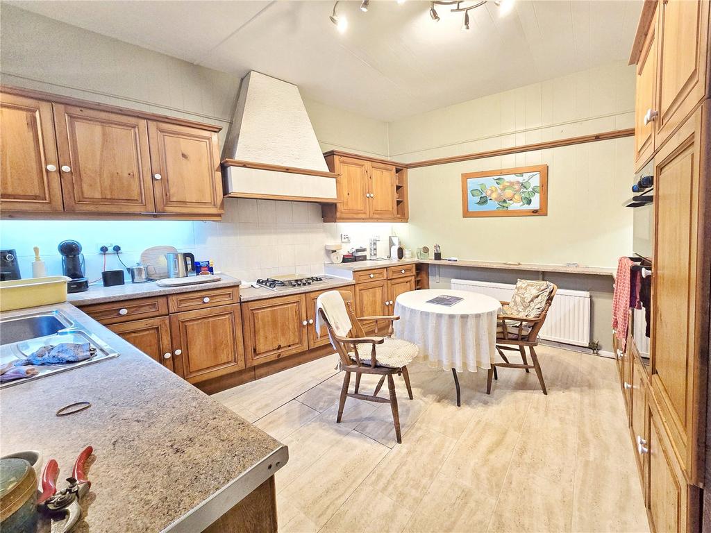 Fitted Kitchen