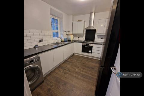 3 bedroom flat to rent, Newburn Street, London, SE11