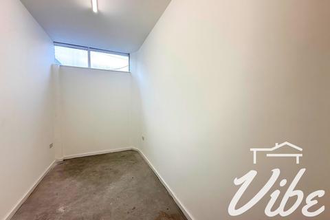 Warehouse to rent - Fountayne Rd London N15 4QL
