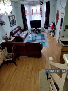 3 bedroom terraced house to rent, Northbrook Road, Ilford, IG1