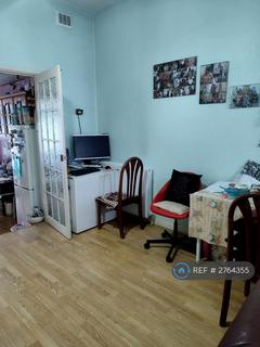 3 bedroom terraced house to rent, Northbrook Road, Ilford, IG1