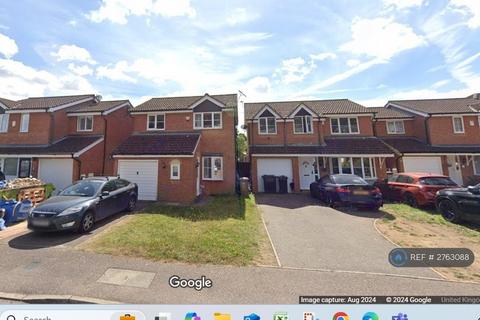 3 bedroom detached house to rent, St. Davids Close, Stevenage, SG1