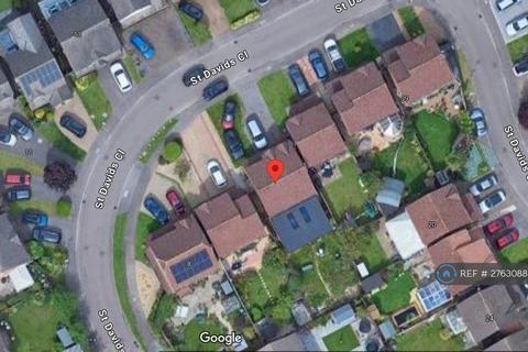 3 bedroom detached house to rent, St. Davids Close, Stevenage, SG1